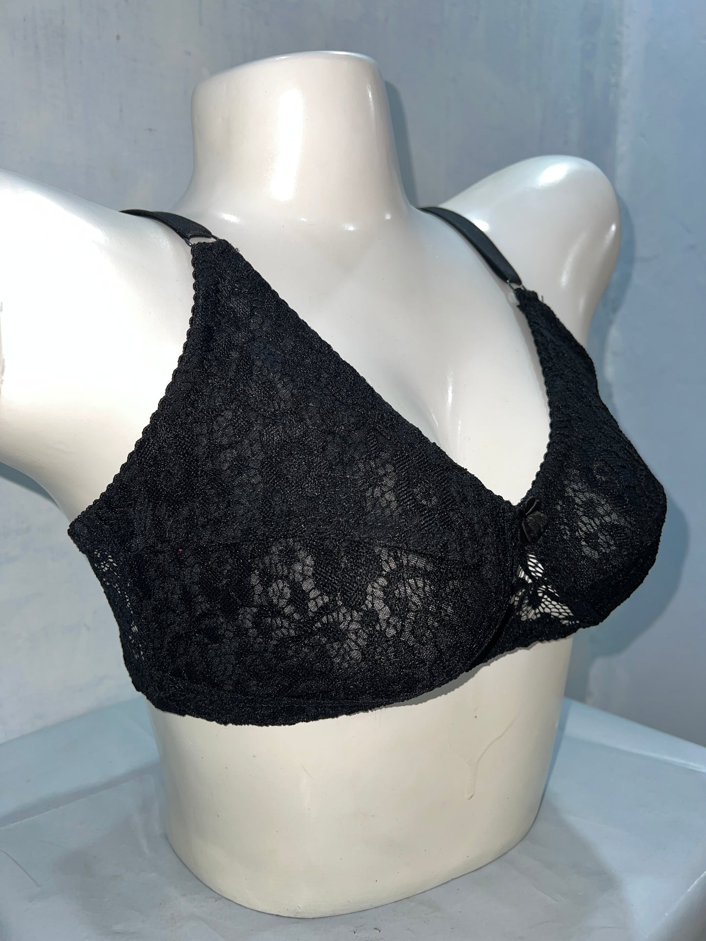 Black Elegance Lace + soft net Plus Size Full Support Bra