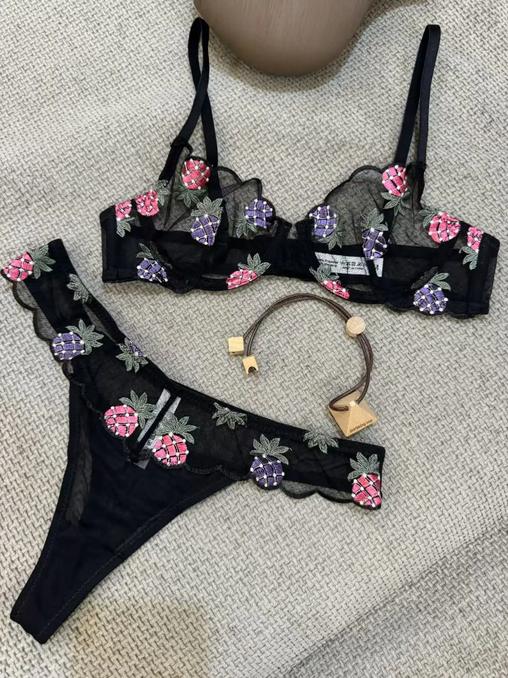 Ultra-Thin Embroidered Lace Bra Big Chest Shows Small Anti-Sagging Girl Bra Suit Woman