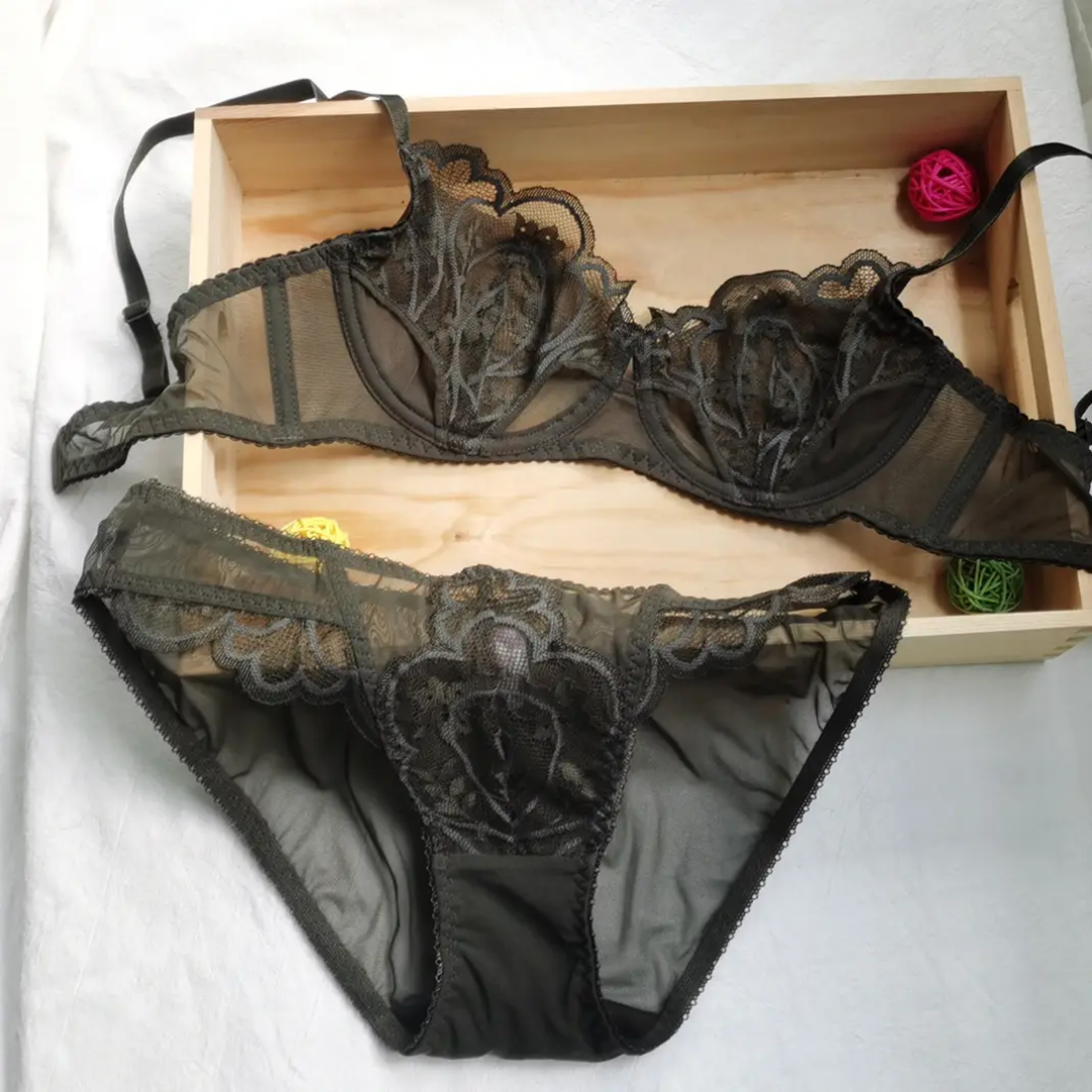 Ultra-thin Underwire Push-up Bra & Panty with Transparency Embroidery & Lacework